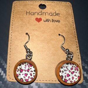 Handmade wooden hang earrings, cheetah print.